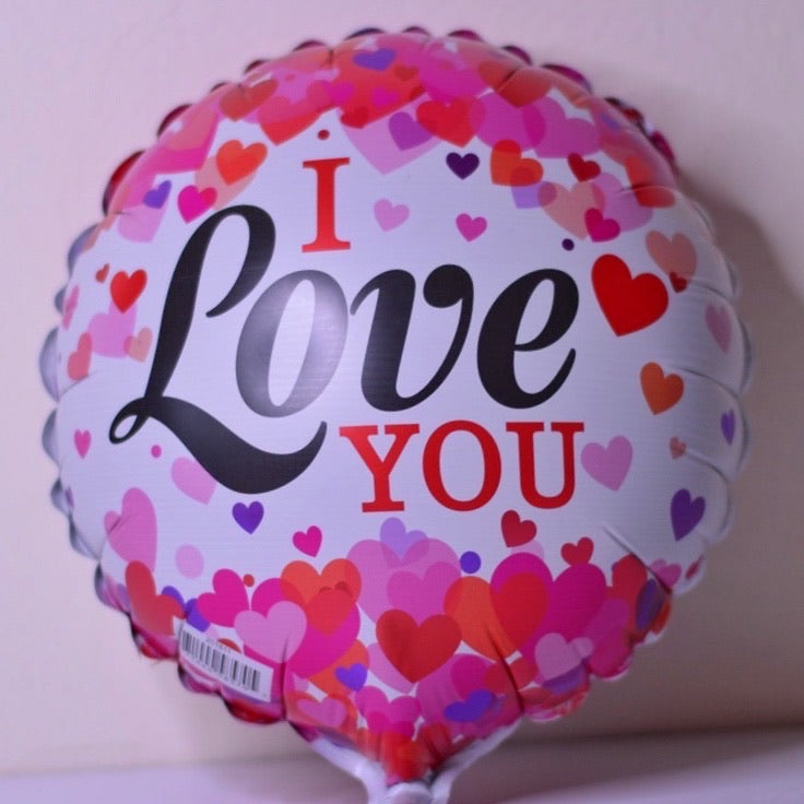 Globo mediano blanco con corazones rosados I Love You