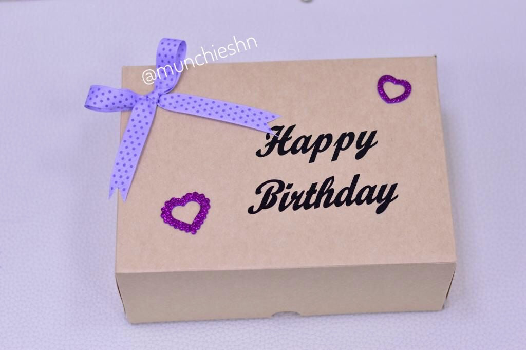 Munchies box Happy Birthday morada